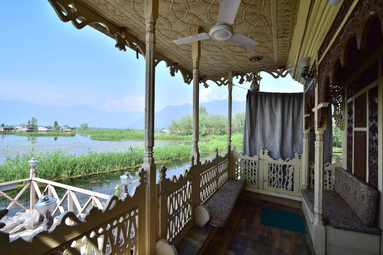 Houseboat Zaindari Palace Srīnagar Eksteriør bilde