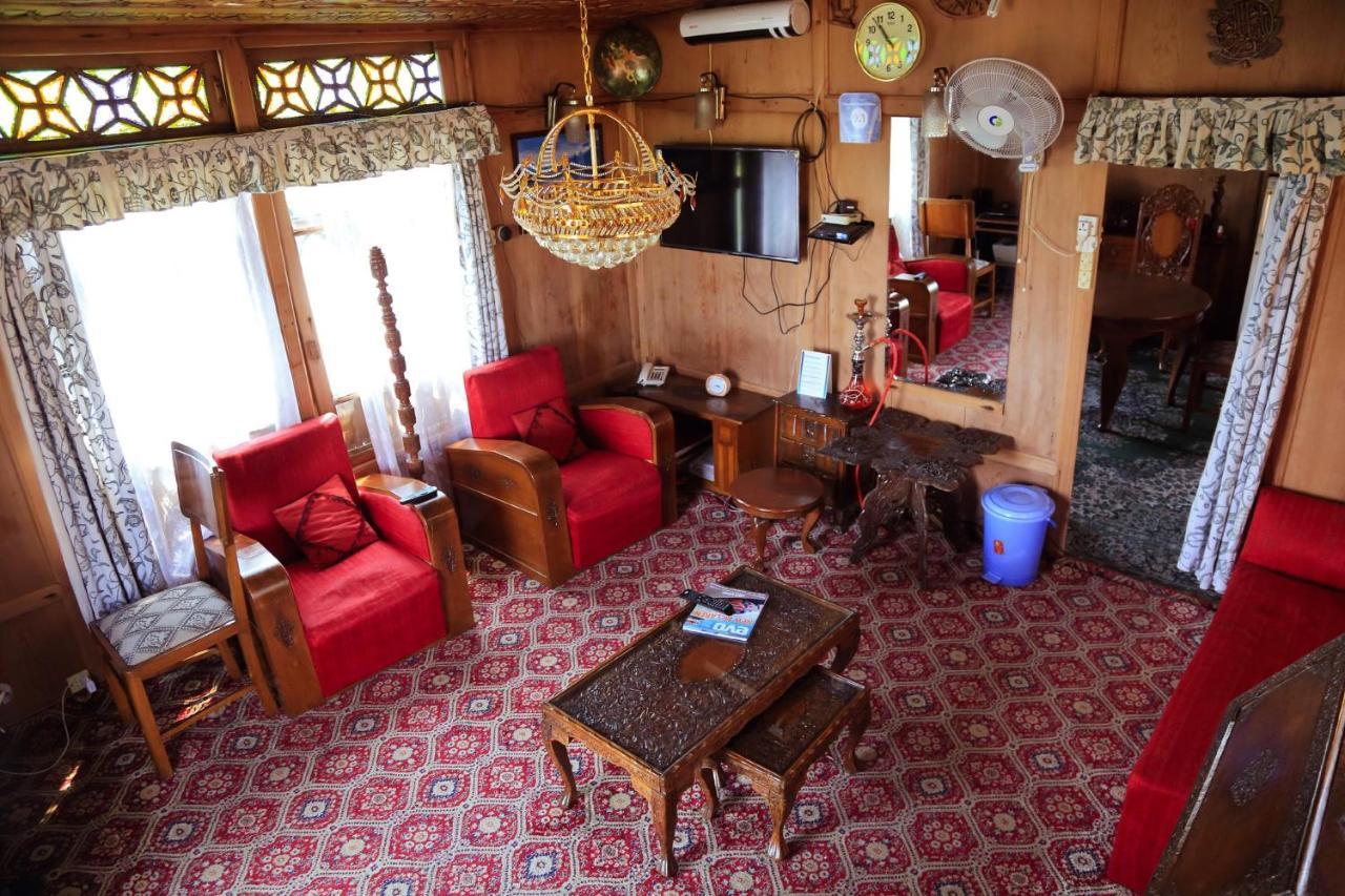 Houseboat Zaindari Palace Srīnagar Eksteriør bilde