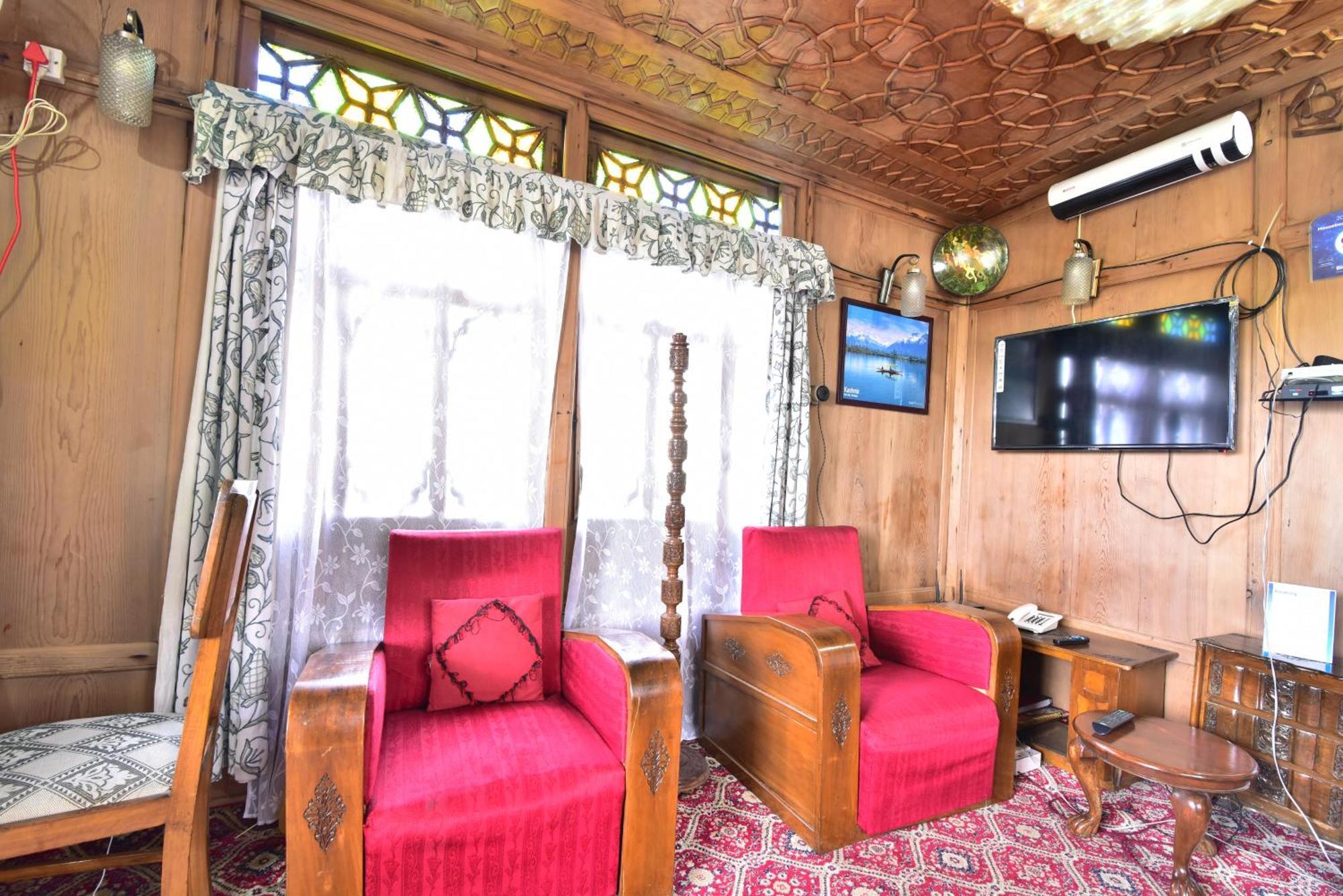 Houseboat Zaindari Palace Srīnagar Eksteriør bilde